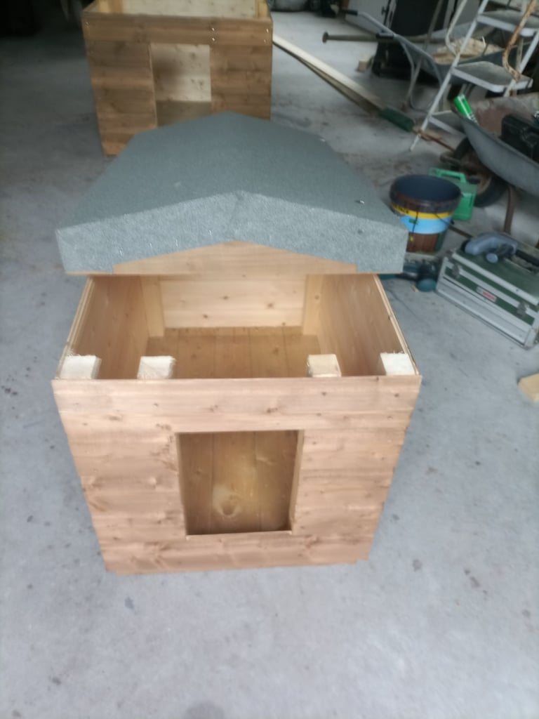Medium dog kennel 