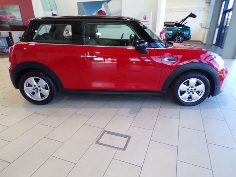  Mini Hatchback 1.5 Cooper Classic II 3dr Petrol