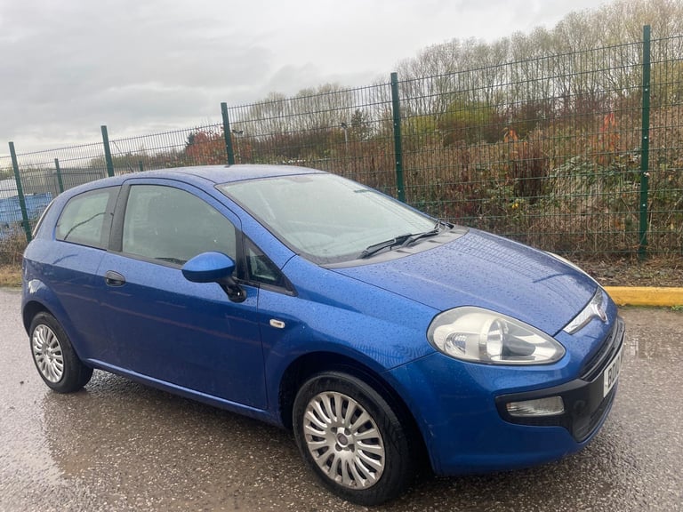 FIAT PUNTO EVO 1.4 ACTIVE 10 REG BLUE 3 DOOR MOT JANUARY 9TH 2026 LOW INSURANCE 48+MPG