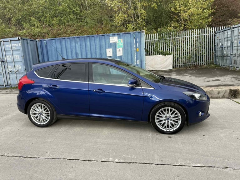 2014 Ford Focus 1.0 EcoBoost Zetec Navigator 5dr HATCHBACK Petrol Manual