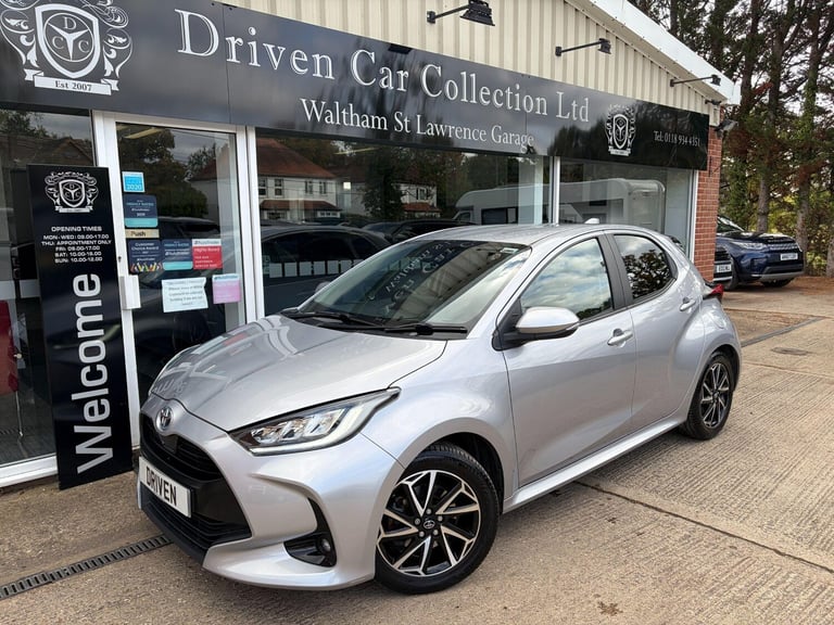 image for 2022 Toyota Yaris 1.5 VVT-h Design E-CVT Euro 6 (s/s) 5dr HATCHBACK Petrol/Electric Hybrid Automatic