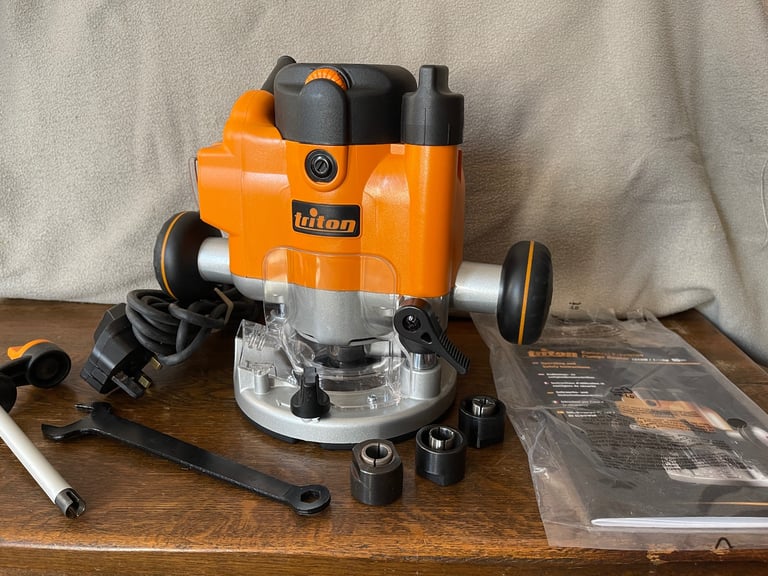 Triton JOF001 1/2inch, 1/4inch, above table adjustment, mint condition