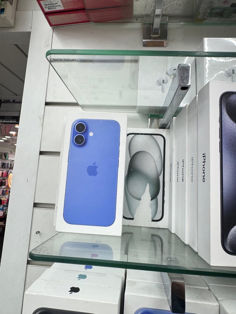 image for IPHONE 16 UNLOCKED BRAND NEW BOX ONE YEAR APPLE WARRANTY 
