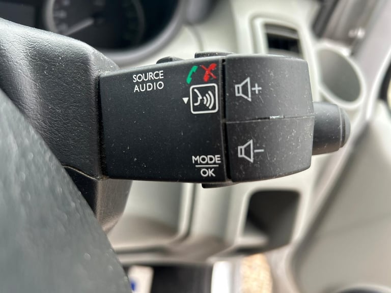 2013 Vauxhall Vivaro 2.0 2900 CDTi Sportive FWD L3 4dr PANEL VAN Diesel Manual