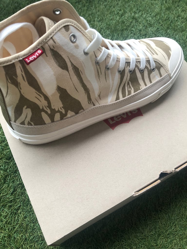 image for New shoes UK10,5