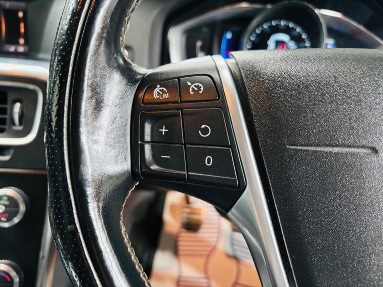 2014 Volvo V60 2.0 D4 R-Design Lux Euro 6 (s/s) 5dr ESTATE Diesel Manual