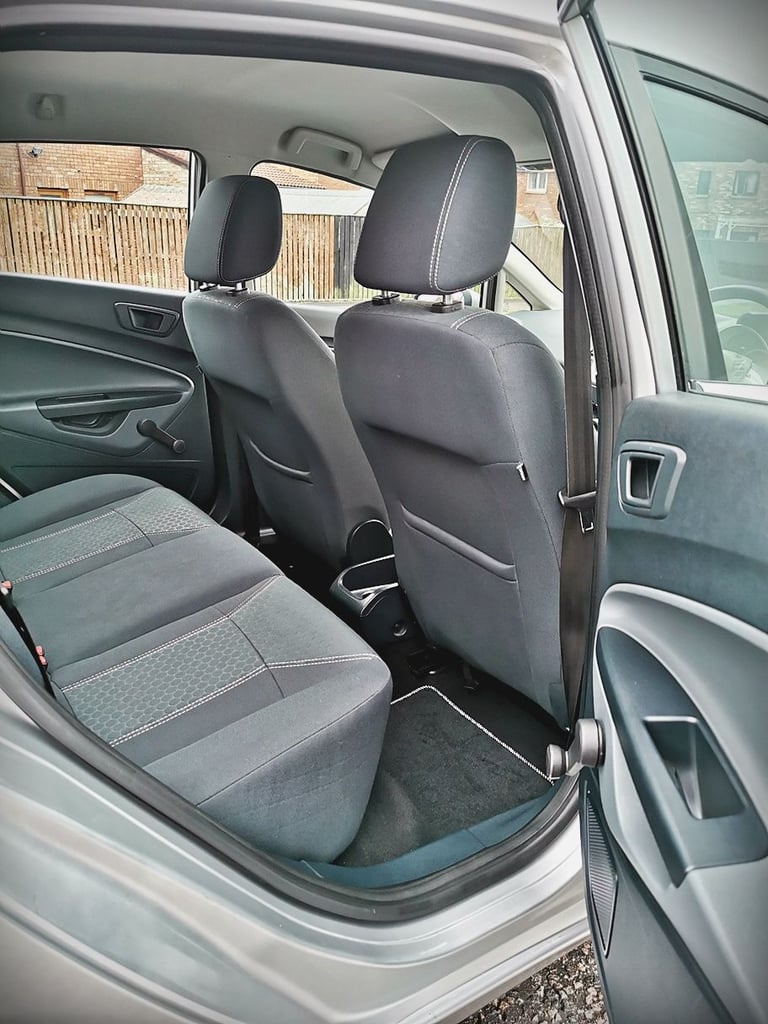 2011 FORD FIESTA ZETEC...ULEZ...1.2 PETROL...90 BHP...3 OWNERS...FSH...FULL MOT(NO ADVISORY)