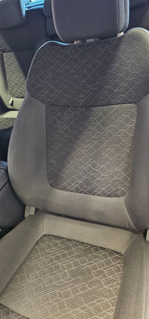 Peugeot, 3008, Hatchback, 2015, Manual, 1199 (cc), 5 doors