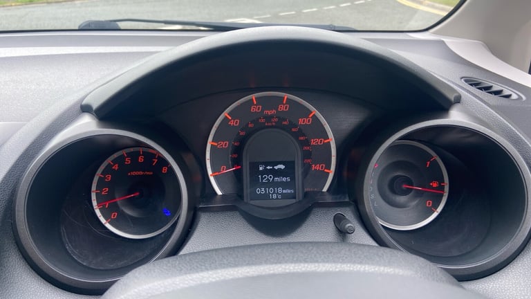 2015 Honda Jazz 1.4 i-VTEC ES Plus 5dr CVT HATCHBACK PETROL Automatic
