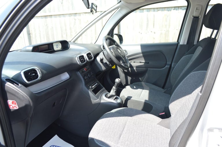 2015 Citroen C3 Picasso 1.6 HDi Selection Euro 5 5dr MPV Diesel Manual