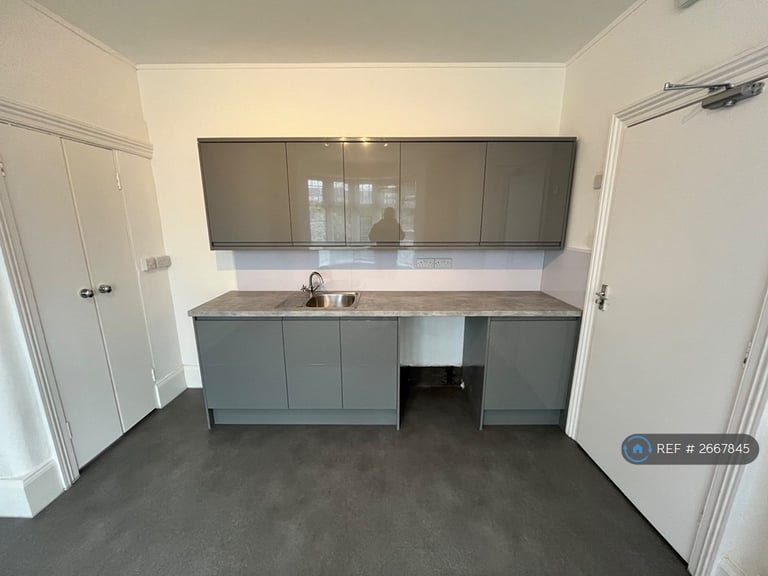 1 bedroom in High Street, Hanham, Bristol, BS15 (#2667845)