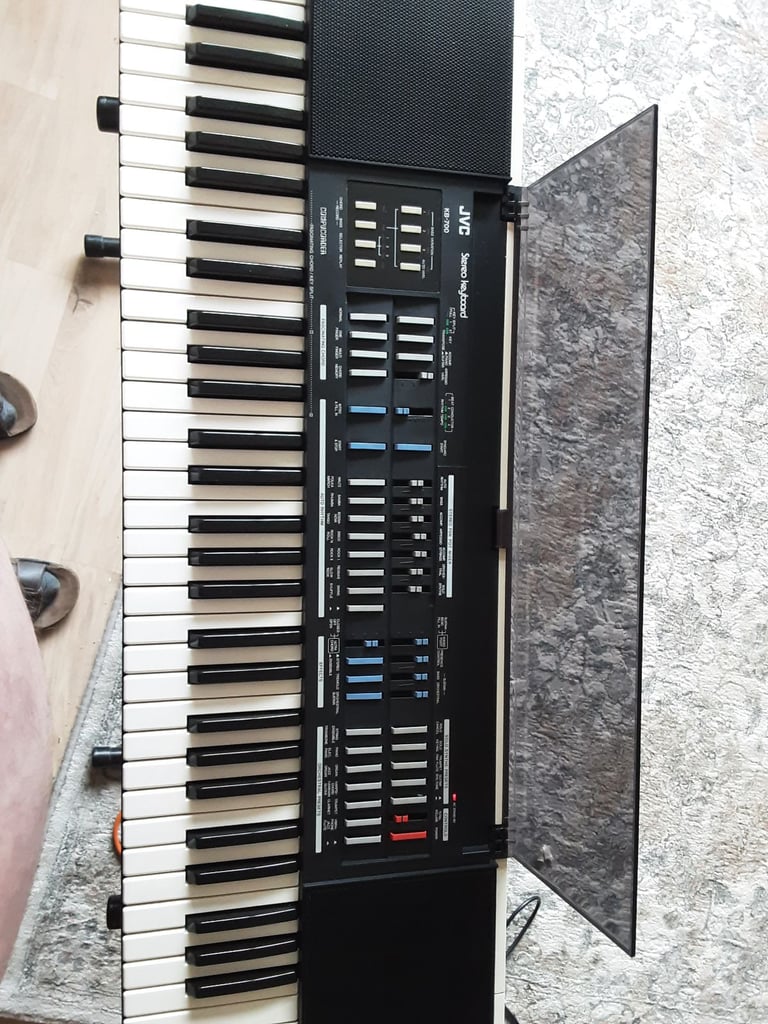 JVC KB-700