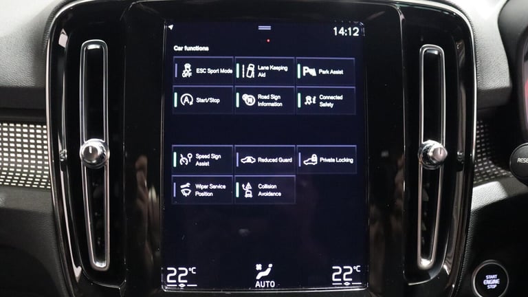 Volvo XC40 T3 R-Design Manual (Park Assist, Powered Tailgate, Privacy Glass) Petrol Manual