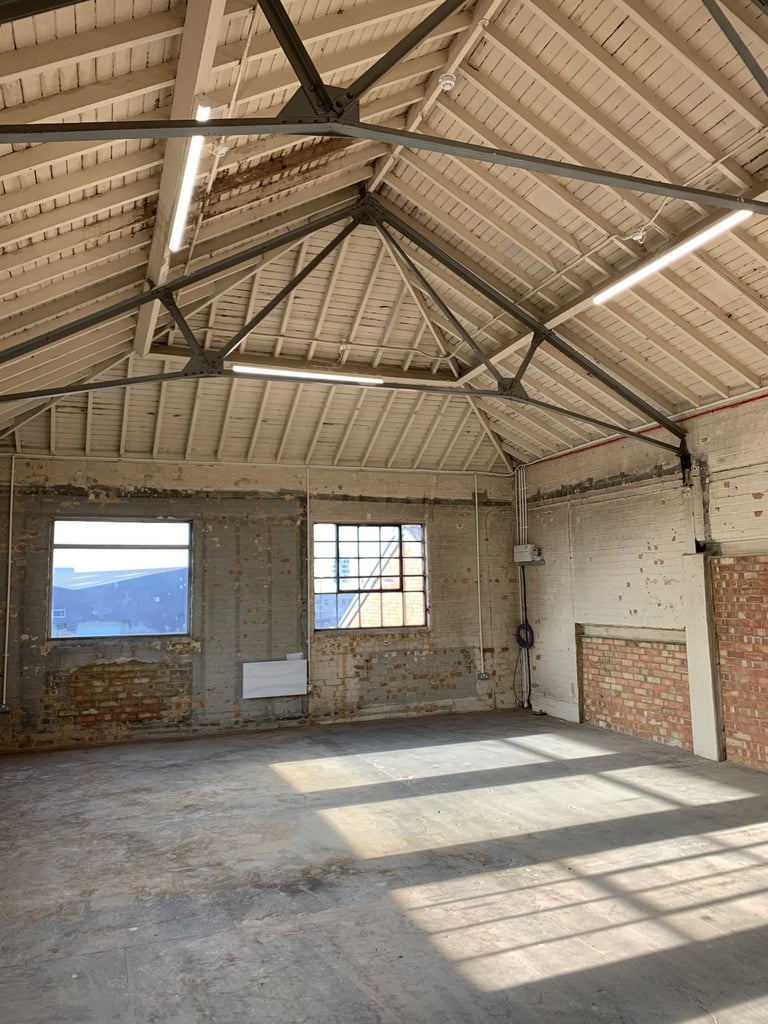 Creative / Artist / Studios / Office workspace to rent - Park Royal West London
