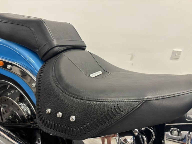 HARLEY DAVIDSON FLSTF FAT BOY ** VERY LOW MILEAGE - STUNNING - 12 MONTH MOT **