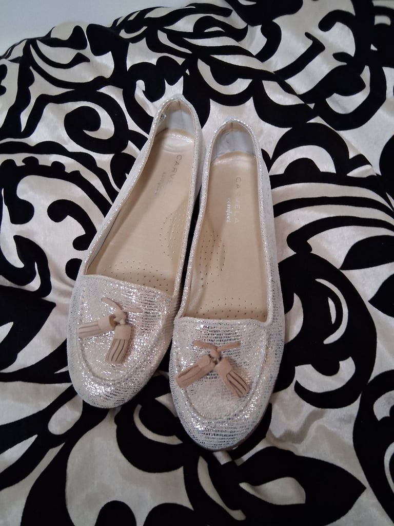 image for 2 tone silver  gold shoe