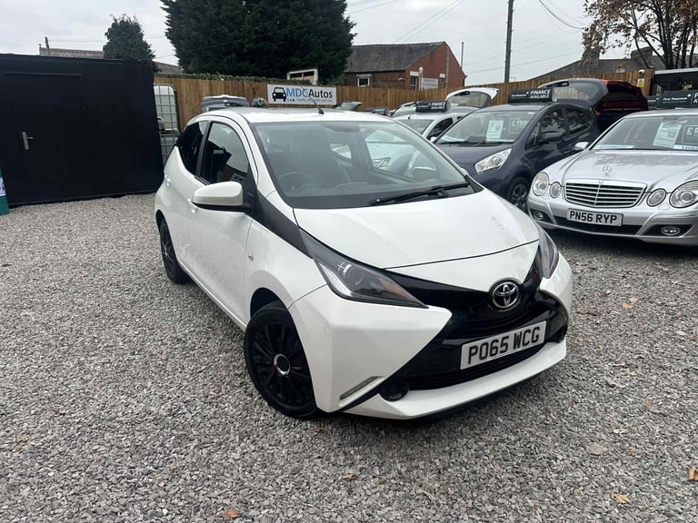 image for 2015 Toyota AYGO 1.0 VVT-i X-Play 5dr, REVERSE CAMERA, 12 MONTH MOT, 2x KEYS, HPI CLEAR, DAB HATC...