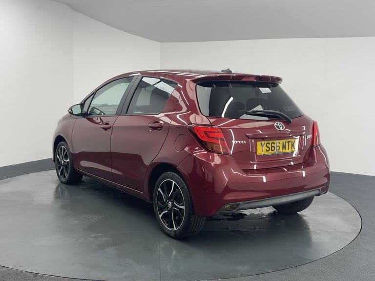 2017 Toyota Yaris 1.33 Dual VVT-i Design Hatchback 5dr Petrol Manual Euro 6 (Safety Sense) (9 Hat...