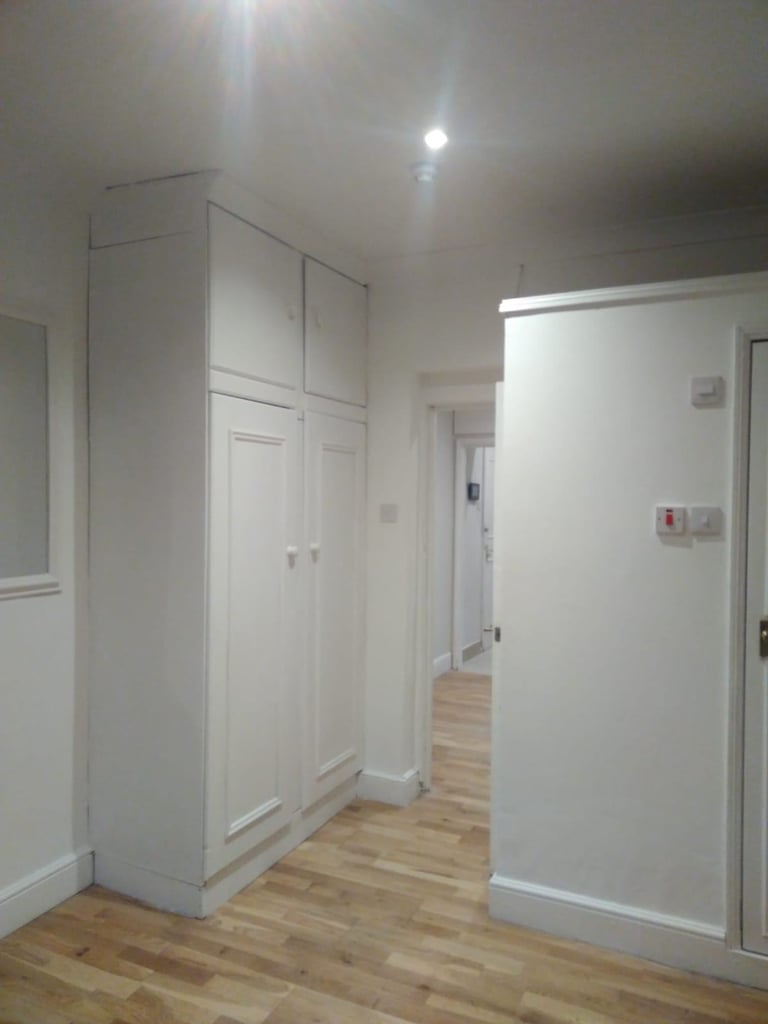 DSS GR FL2 BEDROOM GARDEN FLAT10MIN BUS WIMBLEDON10MIN WALK RAYNES PARK ONLY FOR PARENTS+CHILDREN