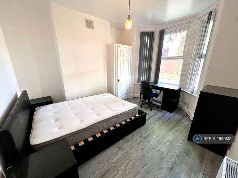 6 bedroom house in Camberwell Terrace, Leamington Spa, CV31 (6 bed) (#2659813)