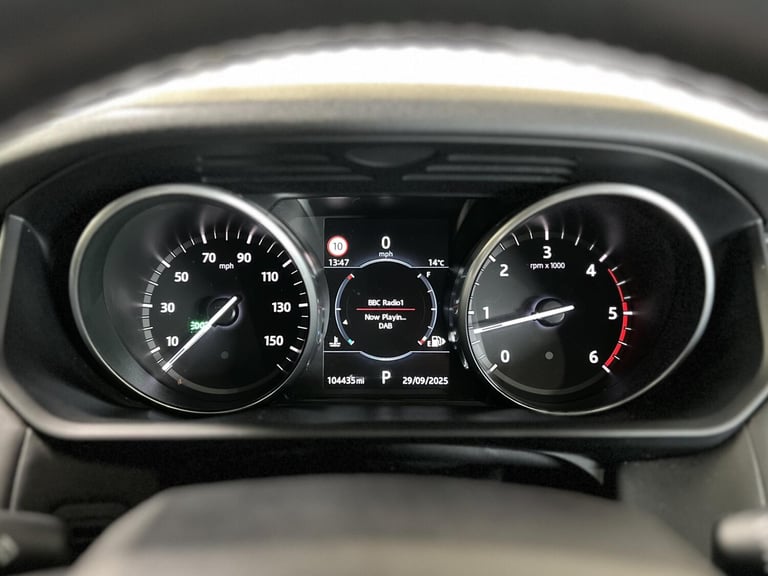 2017 Land Rover Discovery 3.0 TD V6 HSE Luxury SUV 5dr Diesel Auto 4WD Euro 6 (s/s) (258 ps) SUV ...