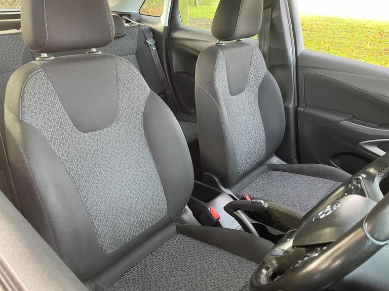 2018 Vauxhall Crossland X 1.2 SE Euro 6 5dr HATCHBACK Petrol Manual