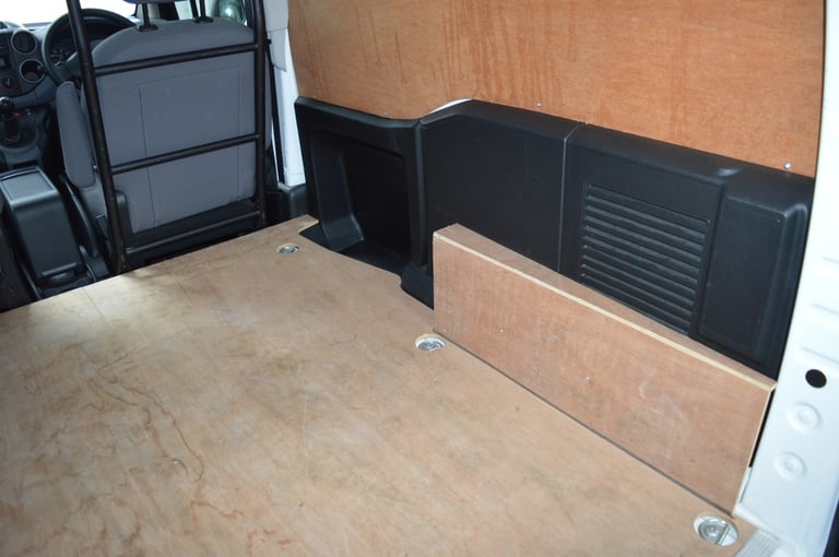 2016 Peugeot Partner 850 1.6 HDi 92 Professional ONLY 5000 MILES Van  Diesel Manual