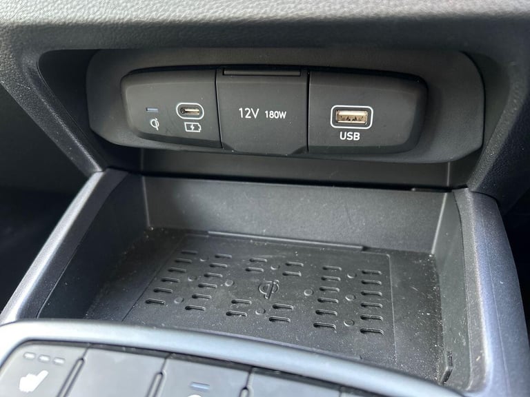 2024 Hyundai i10 1.0 Premium Hatchback 5dr Petrol Auto Euro 6 (s/s) (63 ps) Hatchback PETROL Auto...