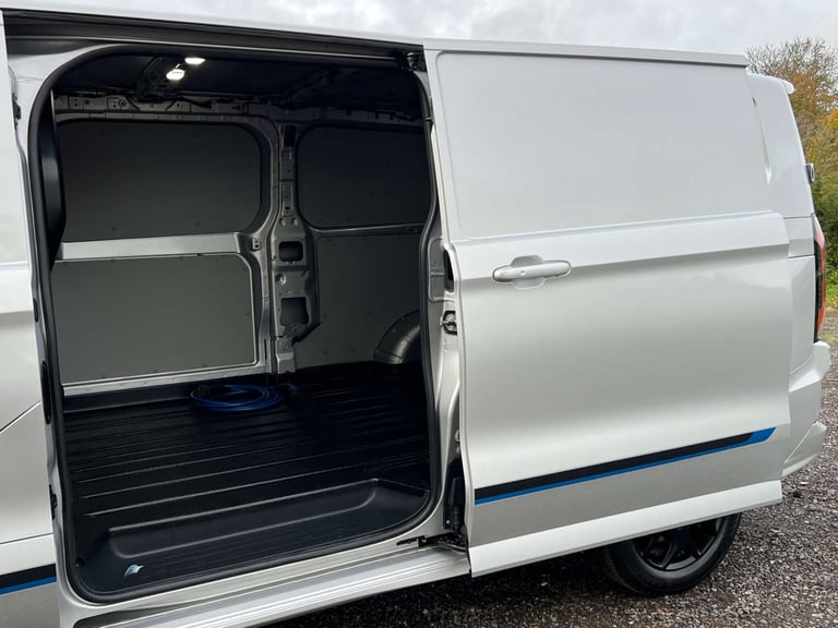 2024 Ford E-Transit 320 65kWh Sport Panel Van 5dr Electric Auto L2 H1 (218 ps) LONG WHEEL BASE Pa...