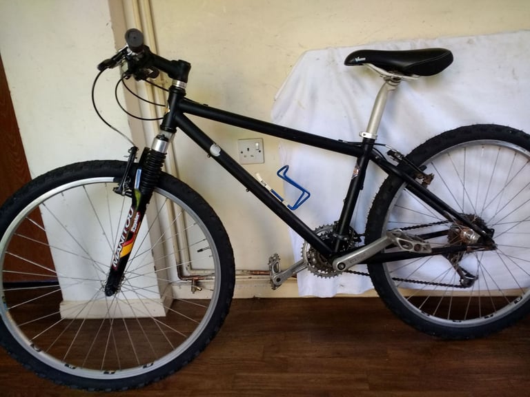 ORANGE P7 MOUNTAIN BIKE – good condition and fully working