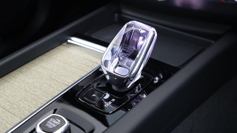  Volvo XC60 T6 AWD PHEV Plus Dark (360 Camera, Harman/Kardon, Adaptive Cruise) Petrol/Electric Hy...