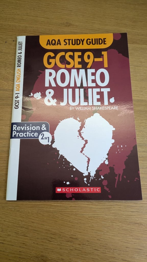 Scholastic AQA GCSE English Literature Study Guide Romeo & Juliet
