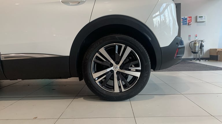 2017 Peugeot 3008 1.2 PureTech Allure SUV 5dr Petrol EAT Euro 6 (s/s) (130 ps) SUV Petrol Automatic
