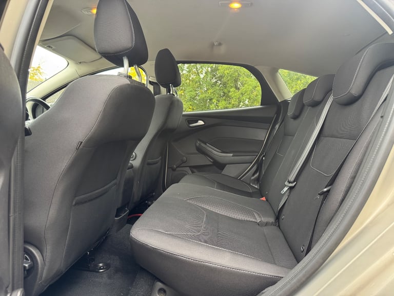 Ford, FOCUS, Hatchback, 2015, Manual, 1560 (cc), 5 doors