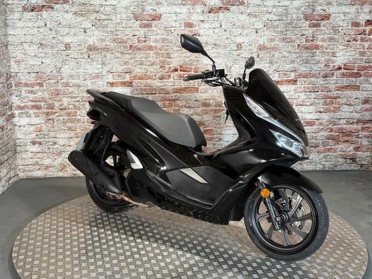 HONDA PCX125 - 2018 Petrol Automatic in Black