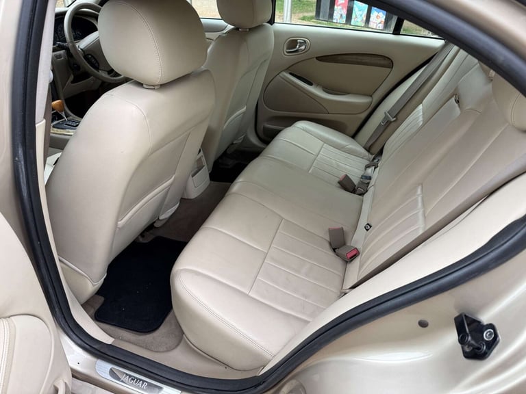 2003 Jaguar S-Type 2.5 S-Type V6 SE Auto 4dr Saloon Petrol Automatic