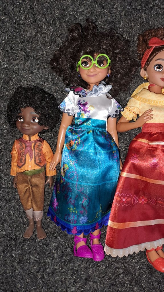6 Encanto Dolls (large)