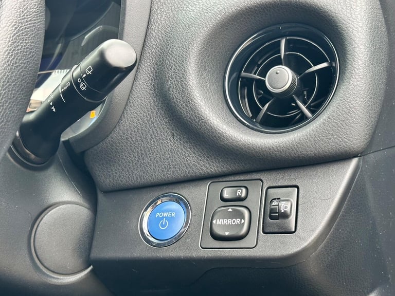 2018 Toyota Yaris 1.5 Hybrid Design 5dr CVT HATCHBACK PETROL/ELECTRIC Automatic