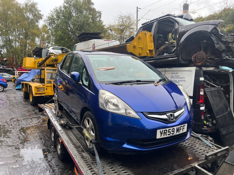 HONDA JAZZ 2009 1.4 PETROL FOR BREAKING