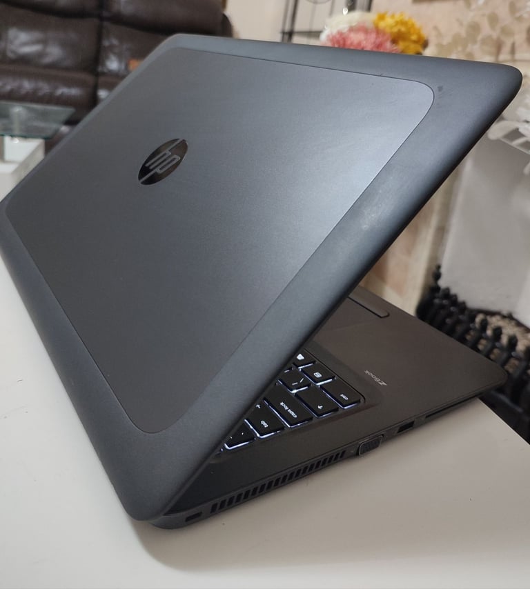 HP ZBook Laptop Intel Core i7, B&O, 256 GB SSD, OFFICE 365, Not apple MacBook Samsung 