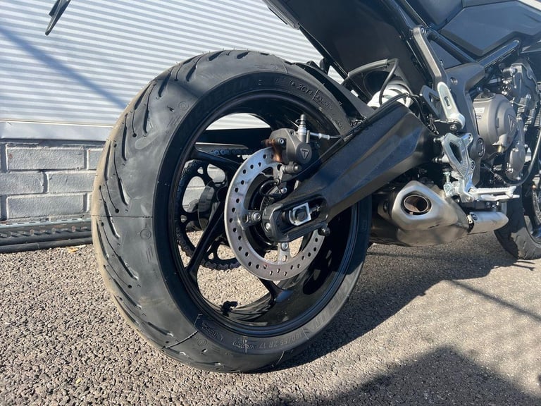 2025 Triumph Tiger Sport 660 PREMIUM COLOUR Petrol white 6 Speed