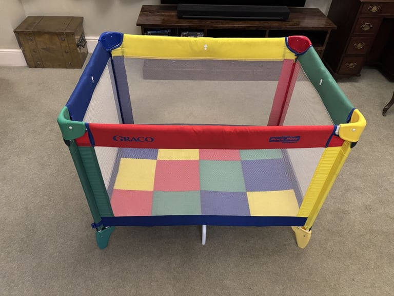 image for Graco Pack 'N' Play playpen, high quality, clean, folds easily, great condition 
