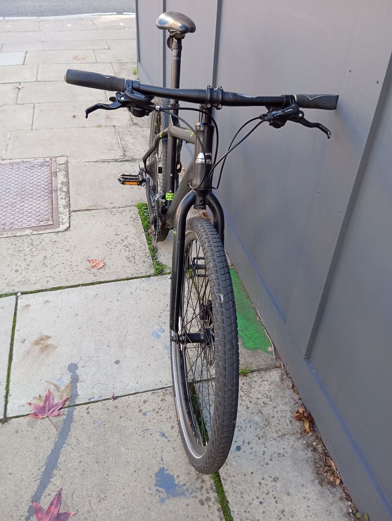 Carrera subway 2 hybrid bike 