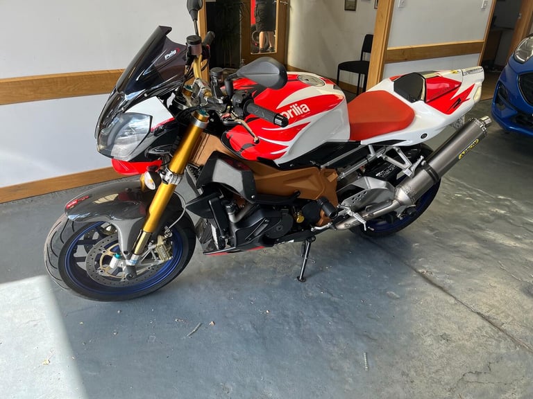 APRILIA Tuono 1000 Factory, ohlins, carbon 2007