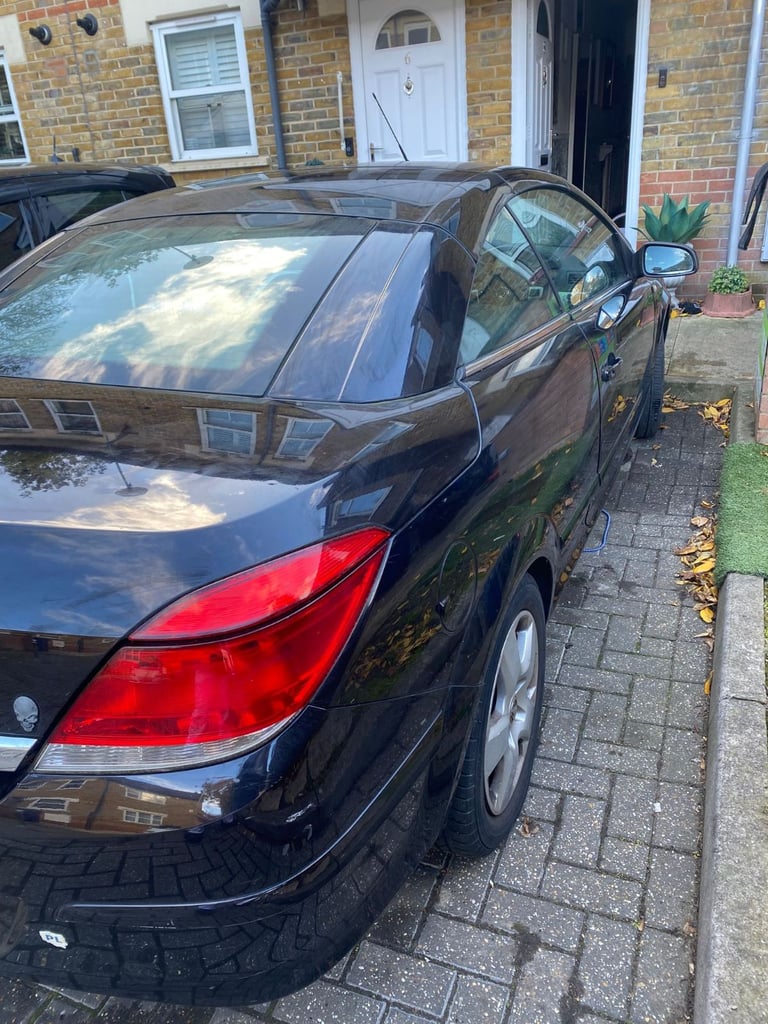 Vauxhall, ASTRA, Convertible, 2009, Manual, 1598 (cc), 3 doors