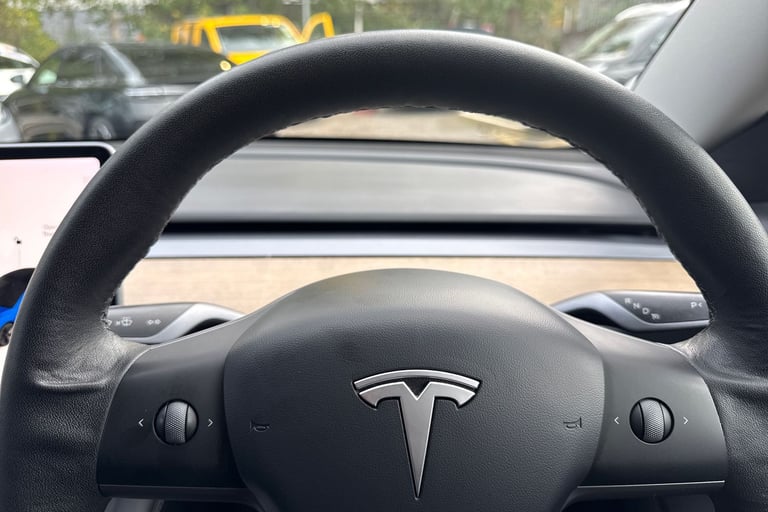2021 Tesla Model 3 (Dual Motor) Long Range Auto 4WDE 4dr Saloon ELECTRIC Automatic