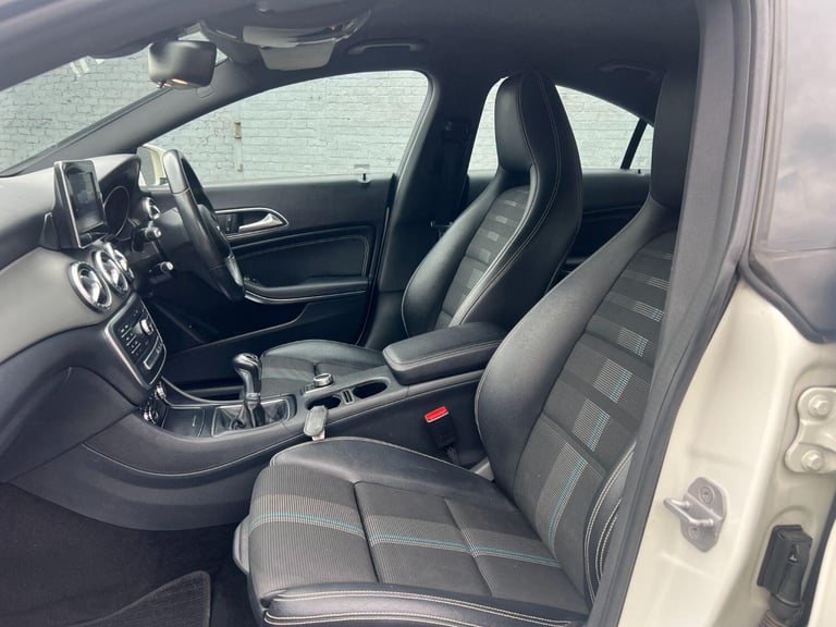 MERCEDES-BENZ CLA 2.1 CLA200d Sport 2017