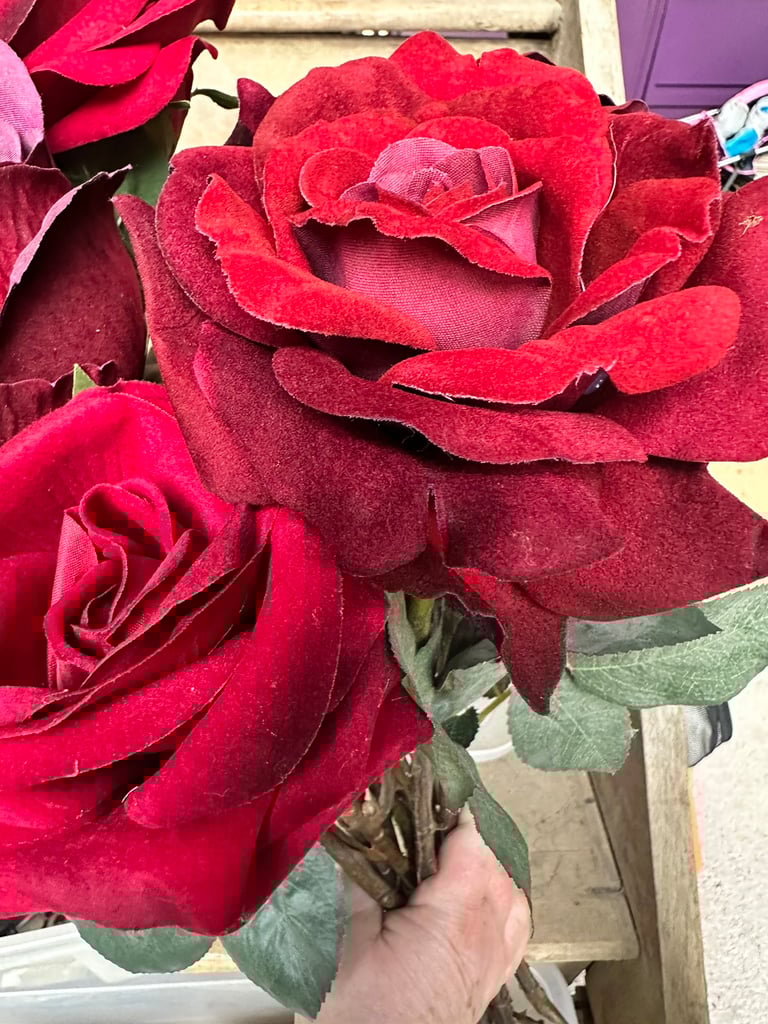 Large bunch of faux silk red roses with stems 