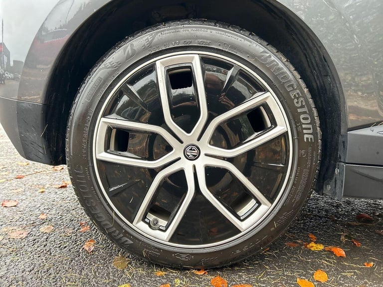 2024 MG MG4 64kWh Trophy Long Range Hatchback 5dr Electric Auto (203 ps) Hatchback ELECTRIC Autom...