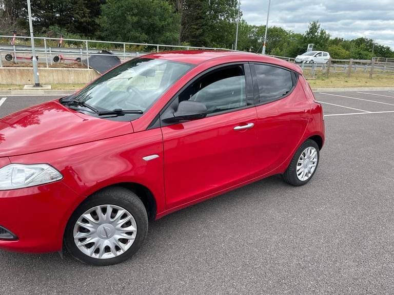 Chrysler, YPSILON, Hatchback, 2013, Manual, 1242 (cc), 5 doors